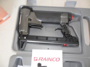 Rainco Upholstery Staple Gun 1" Nose